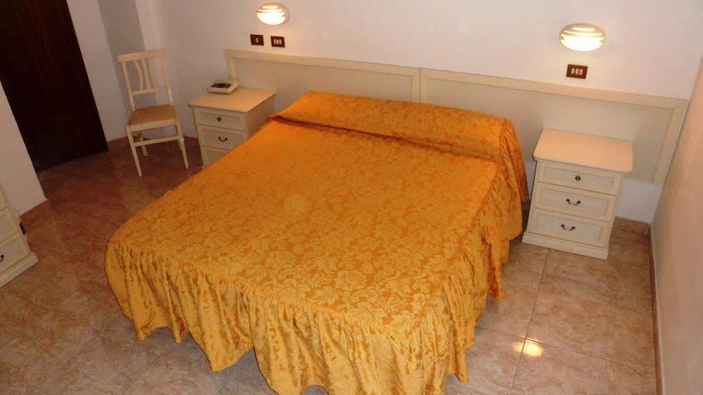 Hotel Reali Chianciano Terme Exterior foto